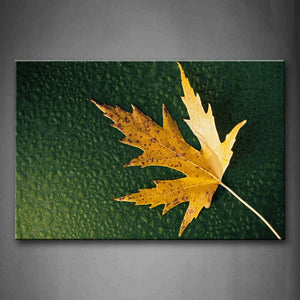Yellow Fallen Maple On Dark Green Floor Wall Art Painting The Picture Print On Canvas Botanical Pictures For Home Decor Decoration Gift 