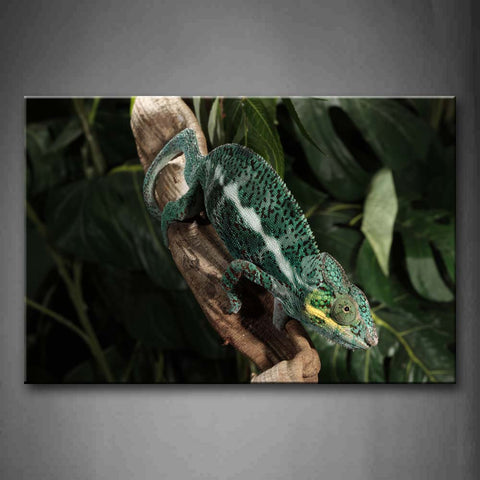 Green Chameleon Crawl On Trunk Green Leafs Wall Art Painting The Picture Print On Canvas Animal Pictures For Home Decor Decoration Gift 