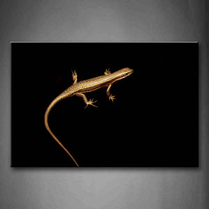 Lizard Crawl In Black Background Wall Art Painting Pictures Print On Canvas Animal The Picture For Home Modern Decoration 