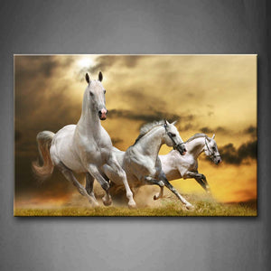 Three Horses Run On Grass At Dusk Wall Art Painting The Picture Print On Canvas Animal Pictures For Home Decor Decoration Gift 