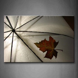 Fallen Maple Leaf On Umbrella Wall Art Painting The Picture Print On Canvas Botanical Pictures For Home Decor Decoration Gift 