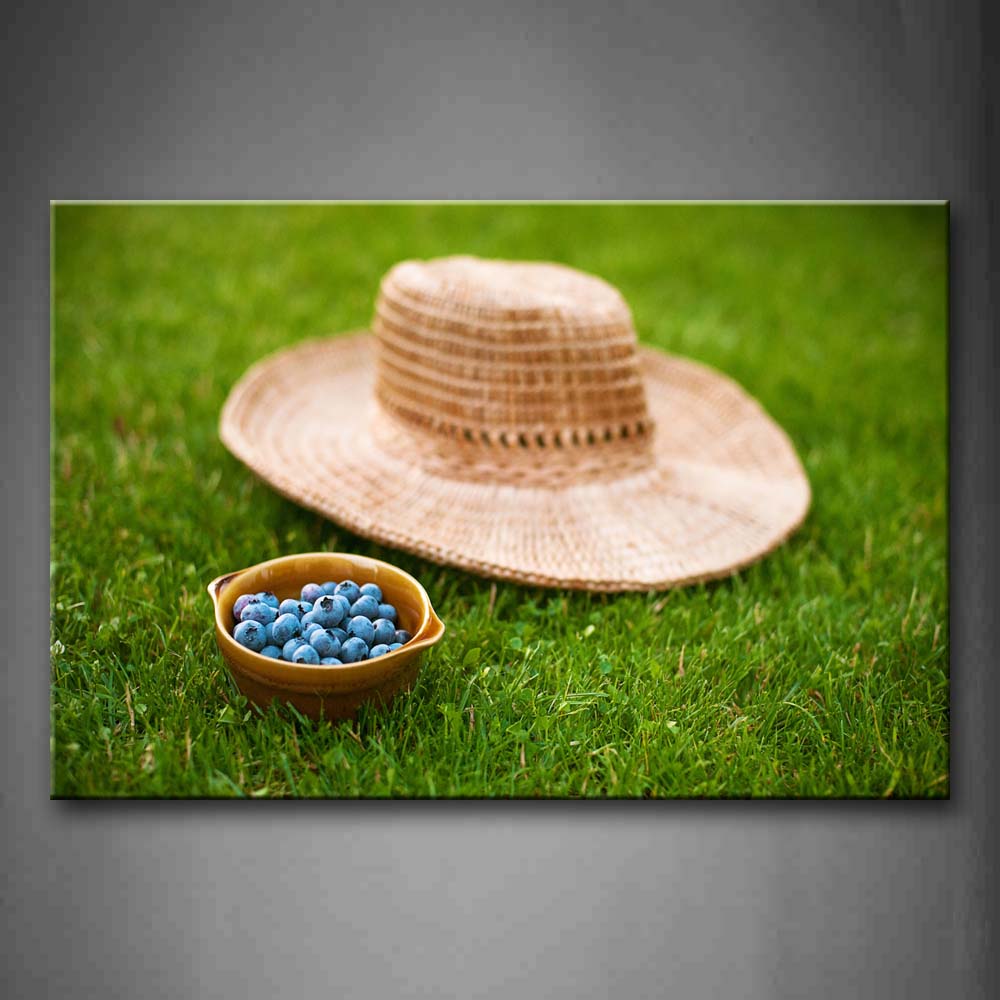 Blueberry In Plate And Hat In Grass Wall Art Painting Pictures Print On Canvas Food The Picture For Home Modern Decoration 