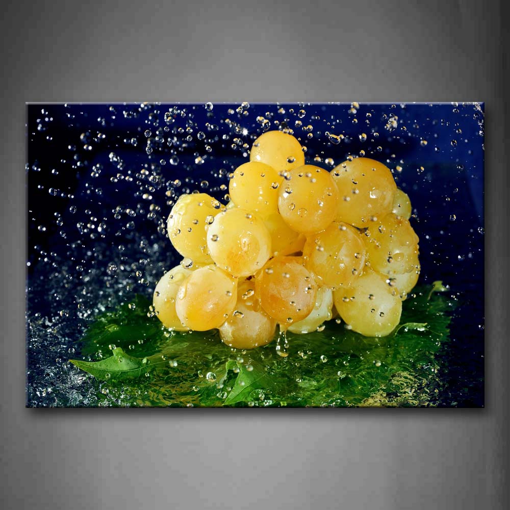 Yellow Grapes With Water And Leaf Wall Art Painting Pictures Print On Canvas Food The Picture For Home Modern Decoration 