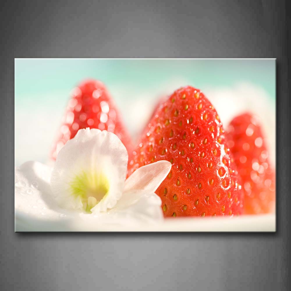 Red Strawberry With Flower Petal Wall Art Painting Pictures Print On Canvas Food The Picture For Home Modern Decoration 