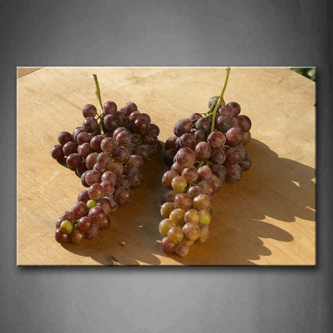 Two Bunches Of Grapes. Wall Art Painting Pictures Print On Canvas Food The Picture For Home Modern Decoration 