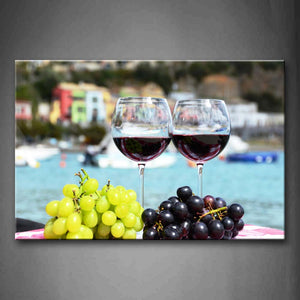 Two Cups Of Wine With Grapes. Wall Art Painting Pictures Print On Canvas Food The Picture For Home Modern Decoration 