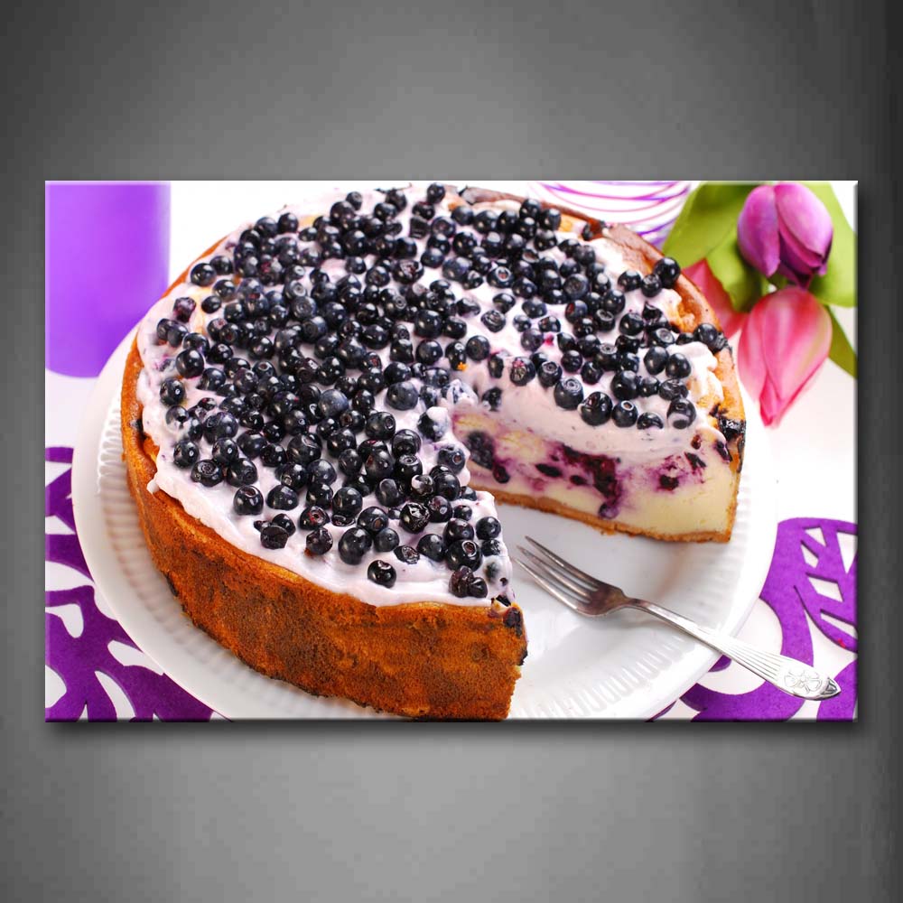 Cake With Cream And Blueberries. Wall Art Painting The Picture Print On Canvas Food Pictures For Home Decor Decoration Gift 