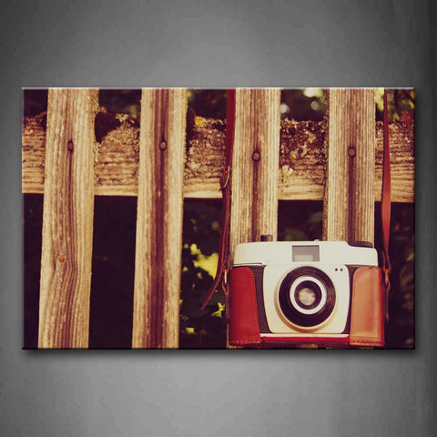 Camera Hanging On The Wooden Fence Wall Art Painting Pictures Print On Canvas Art The Picture For Home Modern Decoration 