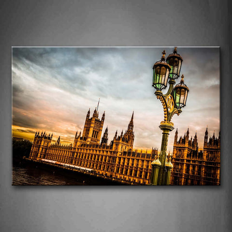 Pretty Lamp Post And Noble Buildings Wall Art Painting Pictures Print On Canvas City The Picture For Home Modern Decoration 