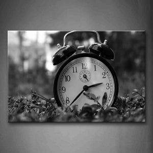 Little Clock In The Lawn Wall Art Painting The Picture Print On Canvas Art Pictures For Home Decor Decoration Gift 