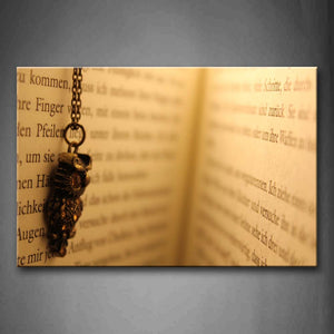 Small Chain In Book Wall Art Painting The Picture Print On Canvas Art Pictures For Home Decor Decoration Gift 