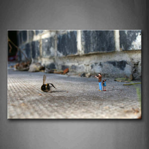 Dead Mosquito On Ground And Small Dolls Wall Art Painting Pictures Print On Canvas City The Picture For Home Modern Decoration 