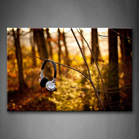Headphones Hanging On The Bare Trunks Wall Art Painting Pictures Print On Canvas Music The Picture For Home Modern Decoration 