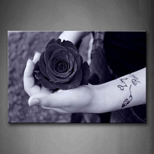 Black And White Hands With Special Tattoo Holds A Flower Wall Art Painting Pictures Print On Canvas Art The Picture For Home Modern Decoration 