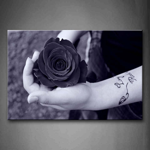 Black And White Hands With Special Tattoo Holds A Flower Wall Art Painting Pictures Print On Canvas Art The Picture For Home Modern Decoration 