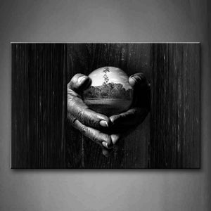 Black And White Ball In Man'S Hand  Wall Art Painting The Picture Print On Canvas Art Pictures For Home Decor Decoration Gift 