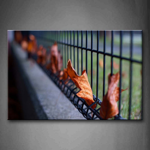 Fallen Leaves In Fence  Wall Art Painting Pictures Print On Canvas Art The Picture For Home Modern Decoration 