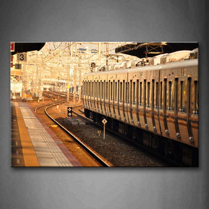 Train On The Track And Its Station  Wall Art Painting The Picture Print On Canvas Car Pictures For Home Decor Decoration Gift 