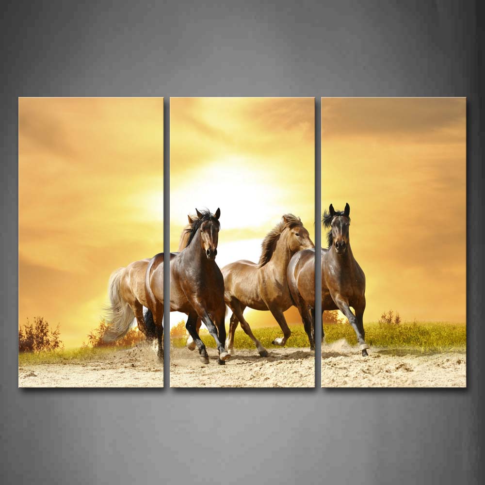 Four Horses Running On Sand Land At Dusk Grass Wall Art Painting Pictures Print On Canvas Animal The Picture For Home Modern Decoration 