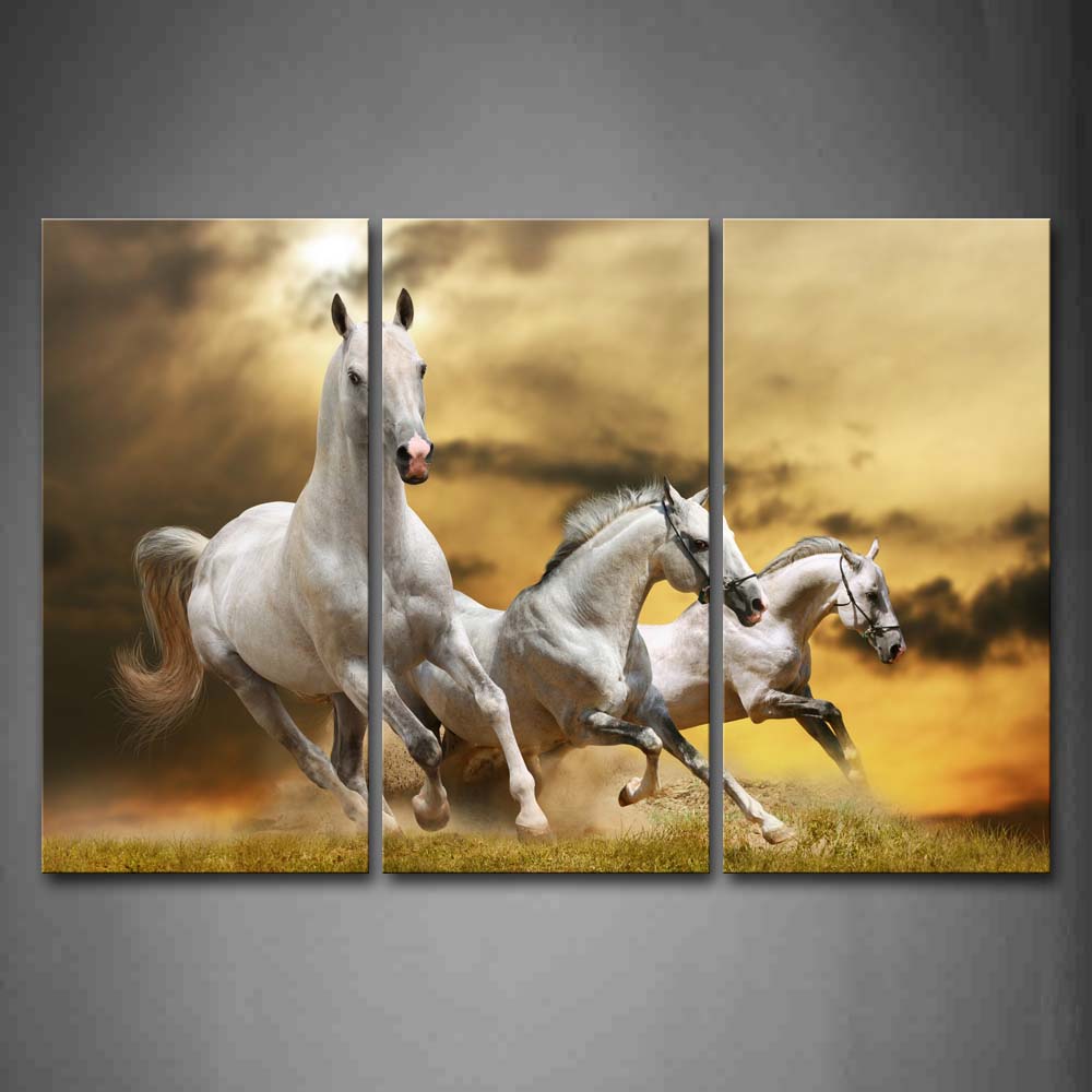 Three Horses Run On Grass At Dusk Wall Art Painting The Picture Print On Canvas Animal Pictures For Home Decor Decoration Gift 