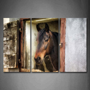 Horse In Stable Only Expose Head Wall Art Painting Pictures Print On Canvas Animal The Picture For Home Modern Decoration 