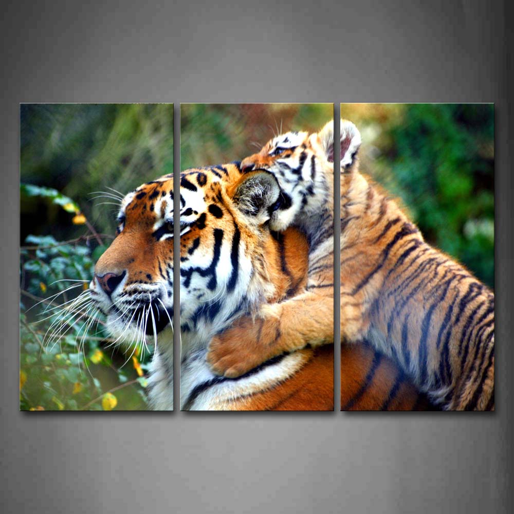 Cub Tiger Climb On Mother'S Body  Wall Art Painting The Picture Print On Canvas Animal Pictures For Home Decor Decoration Gift 